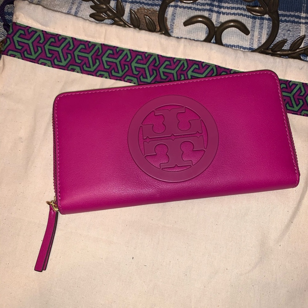 Tory Burch wallet